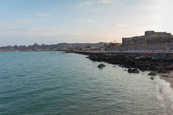 Estrecho de Ormuz (Bab-el-Mandeb) - Rutas marítimas más importantes del mundo